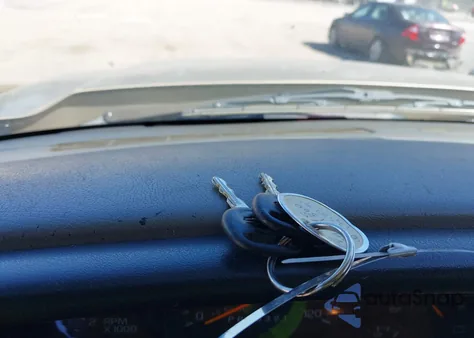 2007 Chevrolet Silverado 1500 Classic Work Truck from USA, damaged, VIN 1GCEC14X07Z147418